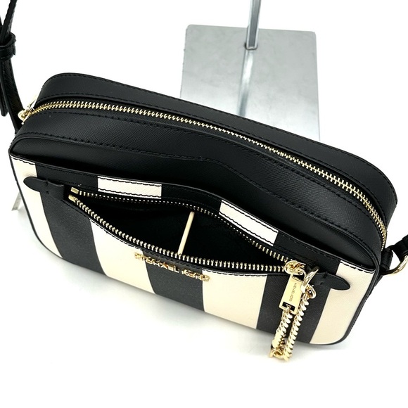 Michael Kors Large EW Zip Chain Xbody Crossbody Bag Black - Picture 11 of 12